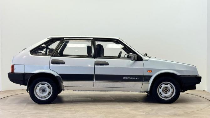 Lada (ВАЗ) 2109 с пробегом 2001 года, цена 75 000 рублей, 182810 км, хэтчбек, Автокод Объявления