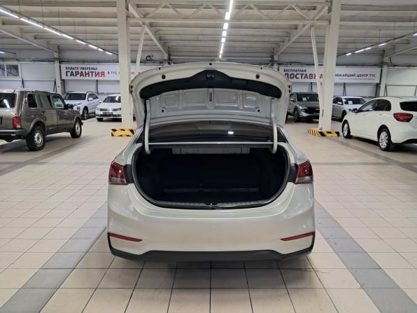 Hyundai Solaris II с пробегом 2019 года, цена 1 330 000 рублей, 118400 км, седан, Автокод Объявления