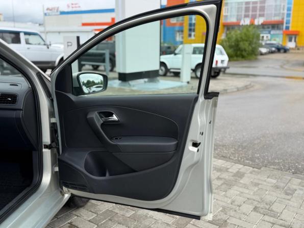 Volkswagen Polo V с пробегом 2012 года, цена 925 000 рублей, 199134 км, седан, Автокод Объявления