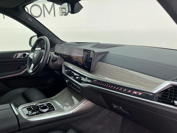 BMW X7 I (G07) Рестайлинг с пробегом 2024 года, цена 13 900 000 рублей, 17500 км, внедорожник, Автокод Объявления