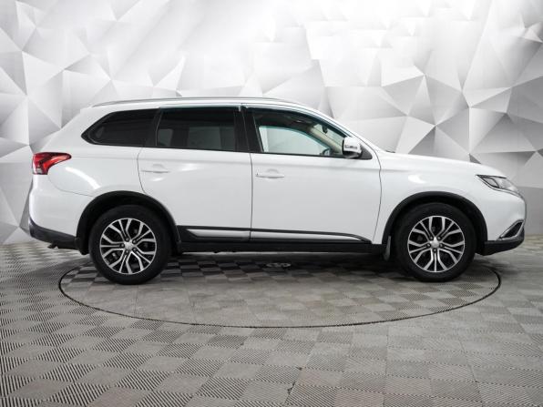 Mitsubishi Outlander III Рестайлинг 2 с пробегом 2017 года, цена 1 720 000 рублей, 193420 км, внедорожник, Автокод Объявления