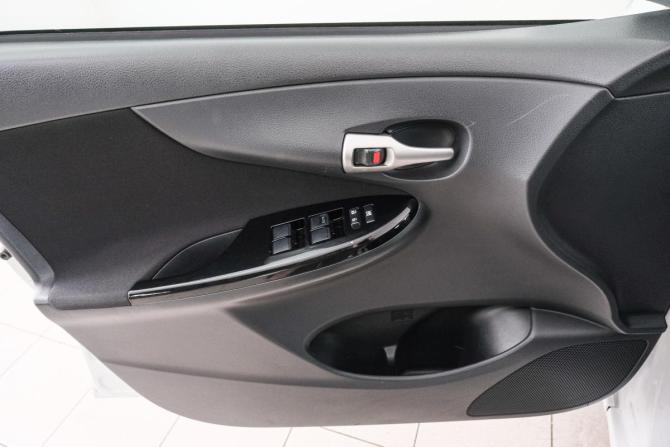 Toyota Corolla X (E140 E150) Рестайлинг с пробегом 2012 года, цена 1 099 000 рублей, 175000 км, седан, Автокод Объявления