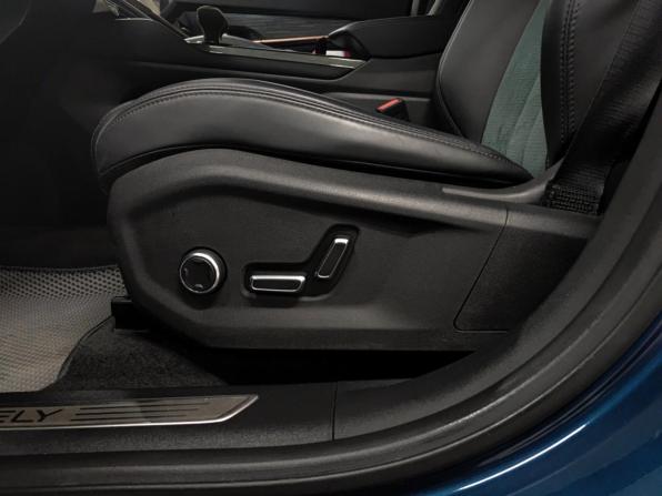 Geely Monjaro I с пробегом 2023 года, цена 3 380 000 рублей, 28401 км, внедорожник, Автокод Объявления