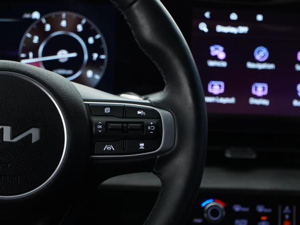 Kia Sportage V с пробегом 2024 года, цена 3 850 000 рублей, 12036 км, внедорожник, Автокод Объявления