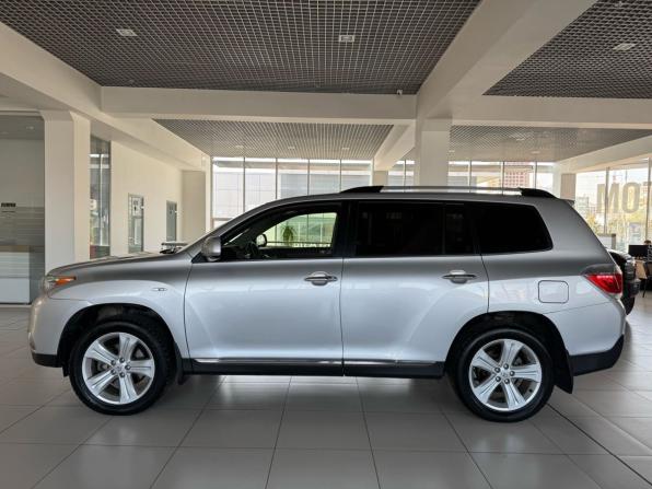 Toyota Highlander II (XU40) Рестайлинг с пробегом 2012 года, цена 1 799 000 рублей, 213558 км, внедорожник, Автокод Объявления