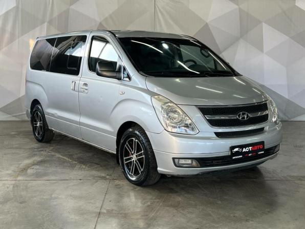 Hyundai Grand Starex I с пробегом 2009 года, цена 1 050 000 рублей, 181675 км, минивэн, Автокод Объявления