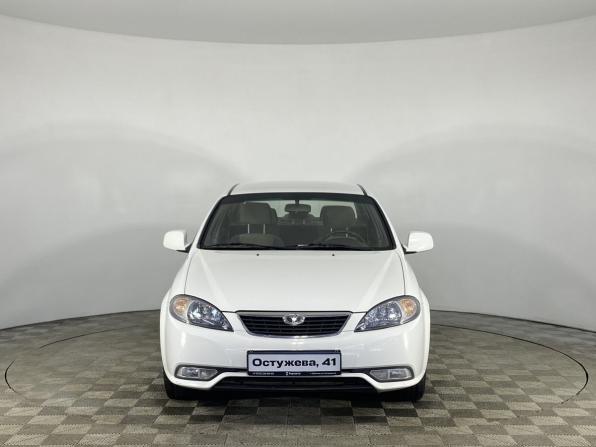 Daewoo Gentra II с пробегом 2015 года, цена 600 000 рублей, 142351 км, седан, Автокод Объявления