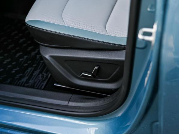 Geely Emgrand II с пробегом 2023 года, цена 1 614 000 рублей, 35728 км, седан, Автокод Объявления