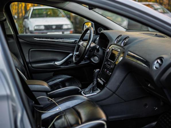 Ford Mondeo IV Рестайлинг с пробегом 2011 года, цена 770 000 рублей, 300151 км, седан, Автокод Объявления