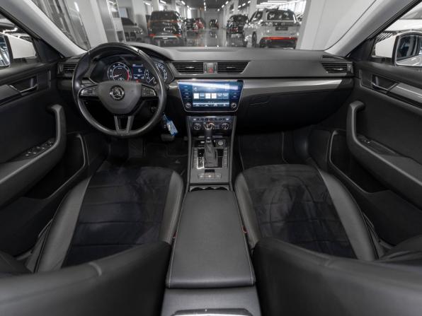 Skoda Superb III с пробегом 2018 года, цена 2 500 000 рублей, 105000 км, лифтбек, Автокод Объявления