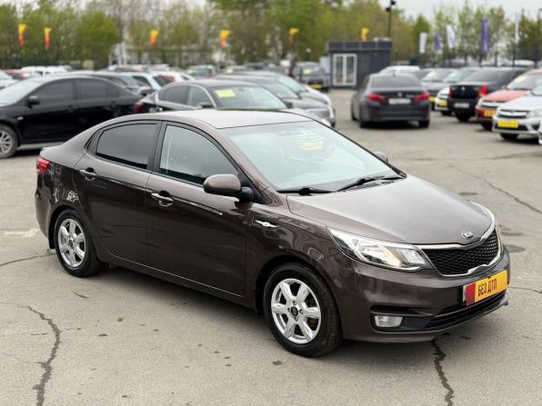 Kia Rio III Рестайлинг с пробегом 2015 года, цена 979 000 рублей, 139337 км, седан, Автокод Объявления