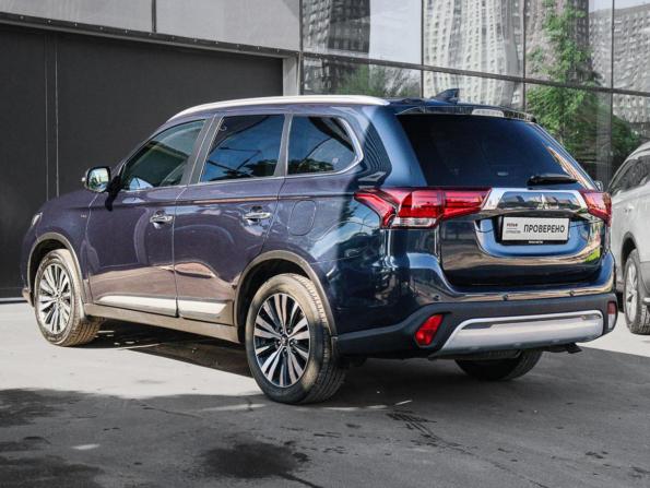 Mitsubishi Outlander III Рестайлинг 3 с пробегом 2021 года, цена 2 860 000 рублей, 93155 км, внедорожник, Автокод Объявления