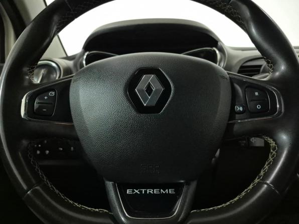 Renault Kaptur I с пробегом 2017 года, цена 1 300 000 рублей, 219947 км, внедорожник, Автокод Объявления