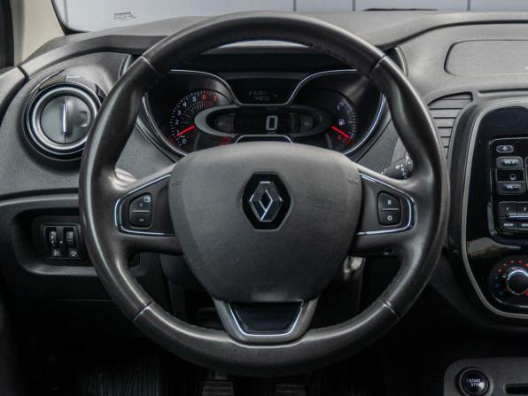 Renault Kaptur I с пробегом 2017 года, цена 1 179 000 рублей, 215000 км, внедорожник, Автокод Объявления