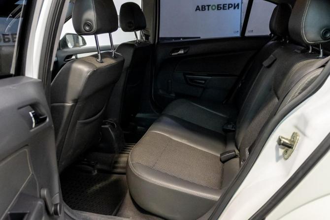 Opel Astra H Рестайлинг с пробегом 2011 года, цена 444 000 рублей, 205000 км, седан, Автокод Объявления