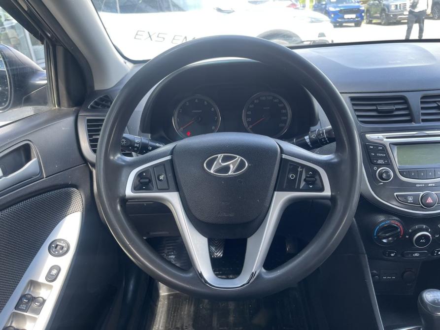 Hyundai Solaris I Брянск  - изображение 12