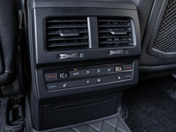 Volkswagen Touareg III с пробегом 2019 года, цена 3 829 000 рублей, 198393 км, внедорожник, Автокод Объявления