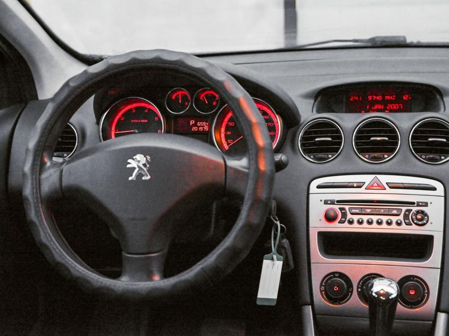 Peugeot 308 I Рестайлинг Екатеринбург  - изображение 18