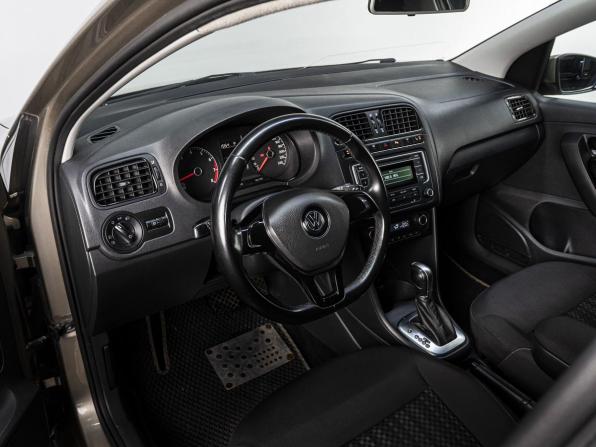 Volkswagen Polo V Рестайлинг с пробегом 2015 года, цена 899 000 рублей, 141903 км, седан, Автокод Объявления