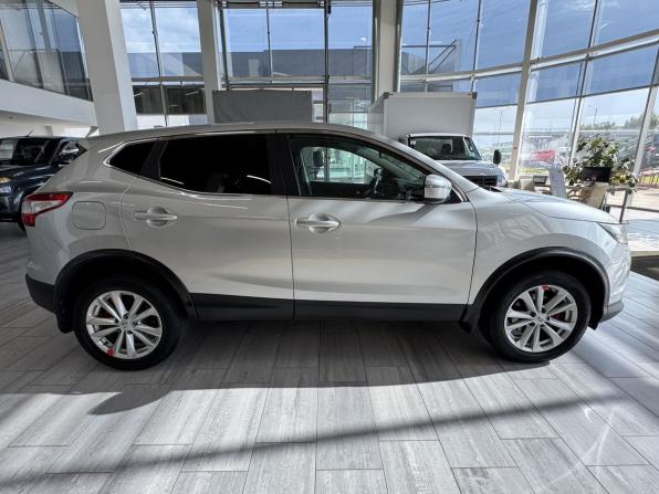 Nissan Qashqai II с пробегом 2017 года, цена 1 350 000 рублей, 144247 км, внедорожник, Автокод Объявления
