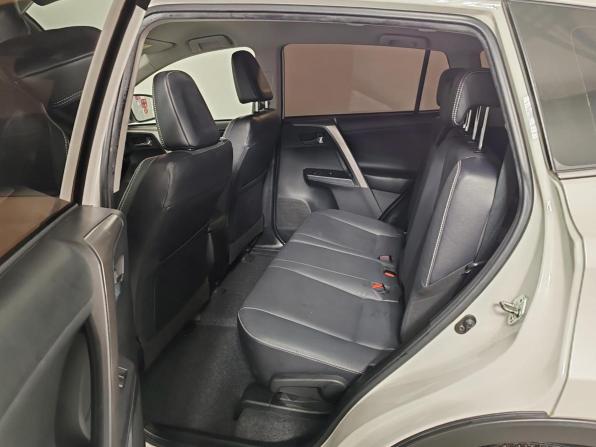 Toyota RAV4 IV (XA40) Рестайлинг с пробегом 2016 года, цена 2 350 000 рублей, 89154 км, внедорожник, Автокод Объявления