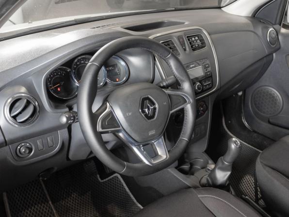 Renault Logan II Рестайлинг с пробегом 2019 года, цена 1 169 000 рублей, 79621 км, седан, Автокод Объявления