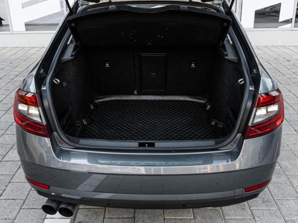 Skoda Octavia III (A7) Рестайлинг с пробегом 2019 года, цена 1 907 000 рублей, 144561 км, лифтбек, Автокод Объявления
