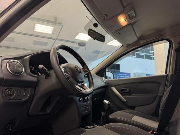 Renault Logan II Рестайлинг с пробегом 2021 года, цена 1 010 000 рублей, 109337 км, седан, Автокод Объявления