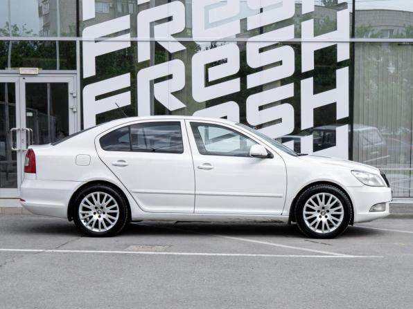 Skoda Octavia II (A5) Рестайлинг с пробегом 2012 года, цена 830 000 рублей, 291379 км, лифтбек, Автокод Объявления