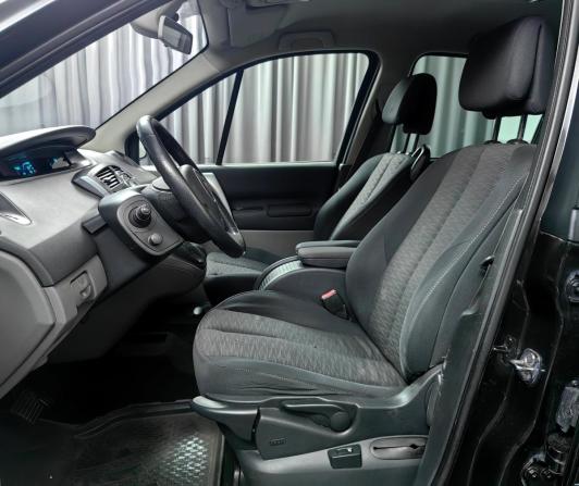 Renault Scenic II Рестайлинг с пробегом 2008 года, цена 649 000 рублей, 248850 км, минивэн, Автокод Объявления