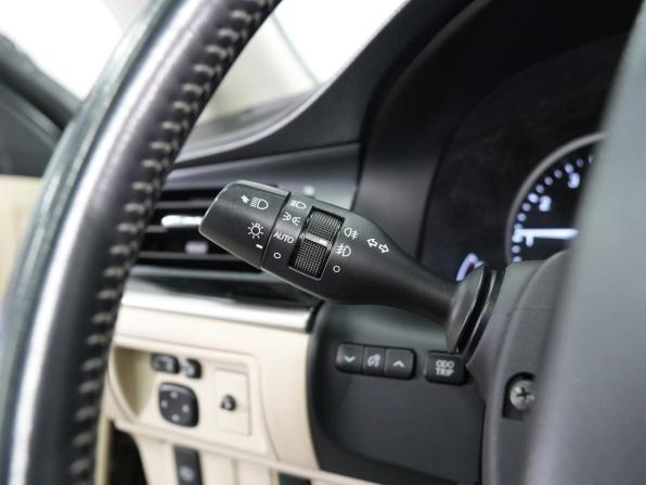 Lexus ES VI с пробегом 2012 года, цена 2 230 000 рублей, 180843 км, седан, Автокод Объявления
