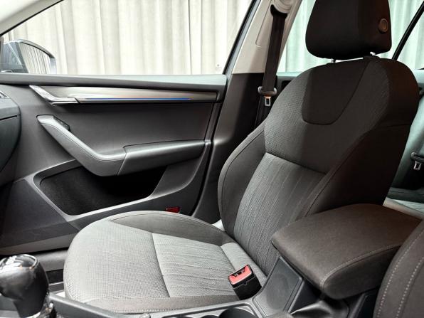 Skoda Octavia III (A7) Рестайлинг с пробегом 2018 года, цена 2 169 000 рублей, 158481 км, лифтбек, Автокод Объявления
