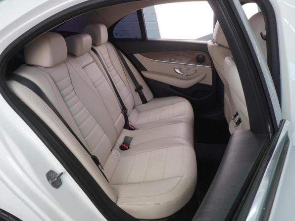 Mercedes-Benz E-Класс V (W213 S213 C238) с пробегом 2017 года, цена 2 915 000 рублей, 156441 км, седан, Автокод Объявления