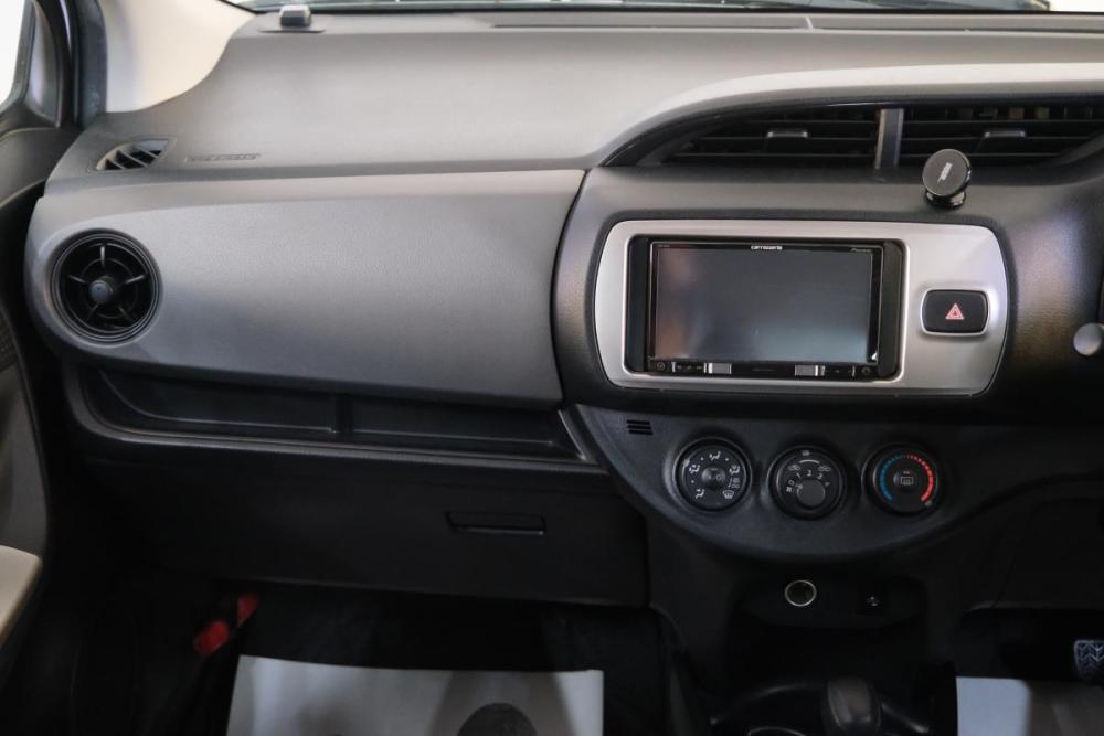 Toyota Vitz III (XP130) Рестайлинг Омск  - изображение 15