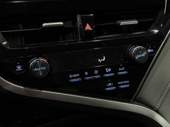 Toyota Camry VIII (XV70) с пробегом 2021 года, цена 2 945 000 рублей, 84046 км, седан, Автокод Объявления
