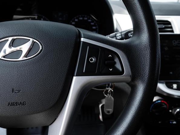 Hyundai Solaris I с пробегом 2013 года, цена 968 000 рублей, 121525 км, хэтчбек, Автокод Объявления