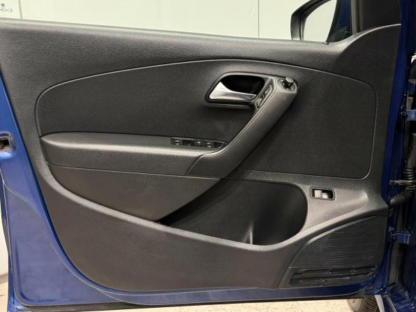 Volkswagen Polo V Рестайлинг с пробегом 2020 года, цена 1 450 000 рублей, 75353 км, седан, Автокод Объявления
