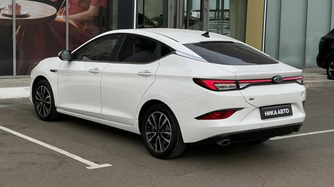 JAC J7 I с пробегом 2023 года, цена 1 398 000 рублей, 33630 км, хэтчбек, Автокод Объявления