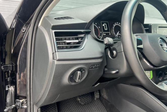 Skoda Rapid II с пробегом 2021 года, цена 1 465 000 рублей, 97647 км, лифтбек, Автокод Объявления
