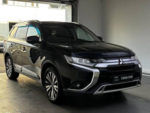 Mitsubishi Outlander III Рестайлинг 3 с пробегом 2018 года, цена 1 610 000 рублей, 217481 км, внедорожник, Автокод Объявления
