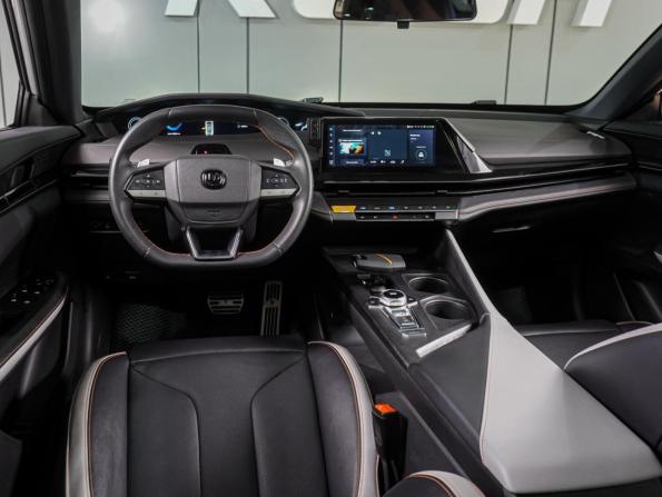 Changan UNI-V I с пробегом 2023 года, цена 2 149 000 рублей, 39255 км, лифтбек, Автокод Объявления