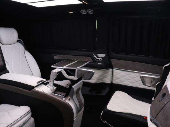 Mercedes-Benz V-Класс III (W447) Рестайлинг 2 с пробегом 2025 года, цена 17 999 000 рублей, 2050 км, минивэн, Автокод Объявления