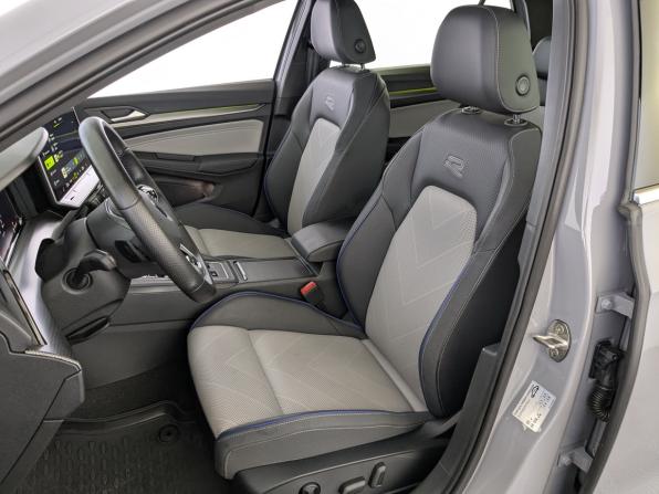 Volkswagen Golf VIII Рестайлинг с пробегом 2025 года, цена 3 350 000 рублей, 19750 км, хэтчбек, Автокод Объявления