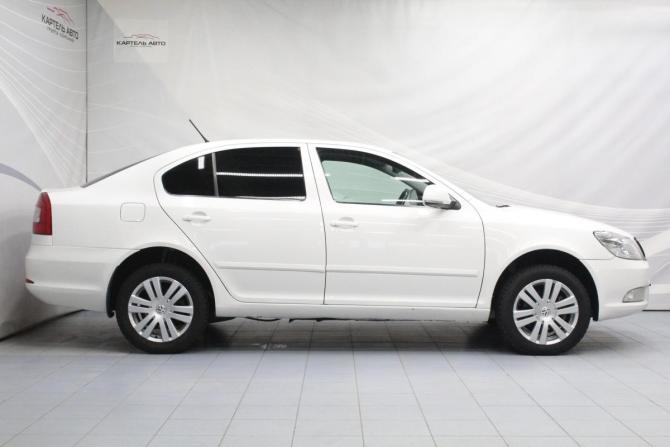 Skoda Octavia II (A5) Рестайлинг с пробегом 2013 года, цена 829 000 рублей, 208439 км, лифтбек, Автокод Объявления