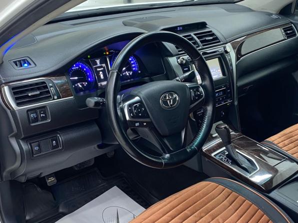 Toyota Camry VII (XV50) Рестайлинг с пробегом 2016 года, цена 1 695 000 рублей, 155970 км, седан, Автокод Объявления