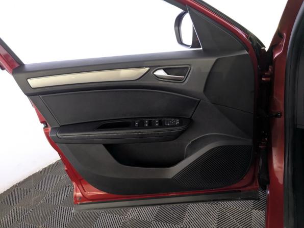 Renault Arkana I с пробегом 2021 года, цена 1 825 000 рублей, 26760 км, внедорожник, Автокод Объявления