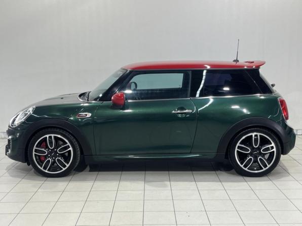 Mini Hatch III (F55/F56) с пробегом 2017 года, цена 2 208 000 рублей, 109119 км, хэтчбек, Автокод Объявления