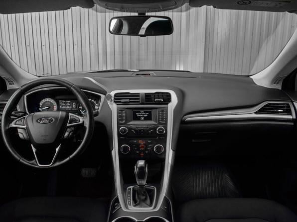 Ford Mondeo V с пробегом 2017 года, цена 1 620 000 рублей, 132379 км, седан, Автокод Объявления