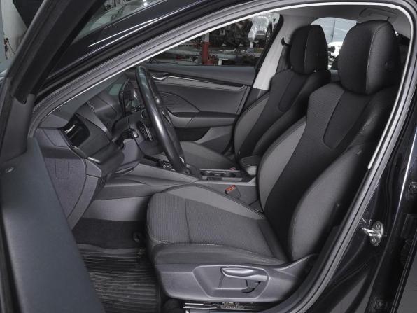 Skoda Octavia IV (A8) с пробегом 2021 года, цена 2 339 000 рублей, 92837 км, лифтбек, Автокод Объявления