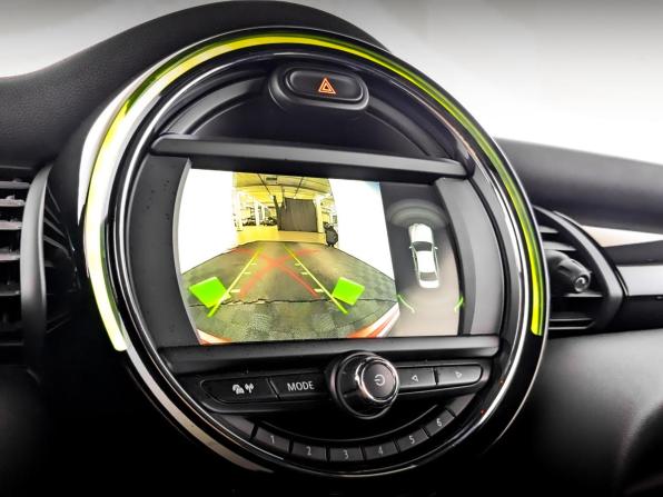 Mini Hatch III (F55/F56) Рестайлинг с пробегом 2020 года, цена 2 330 000 рублей, 73599 км, хэтчбек, Автокод Объявления